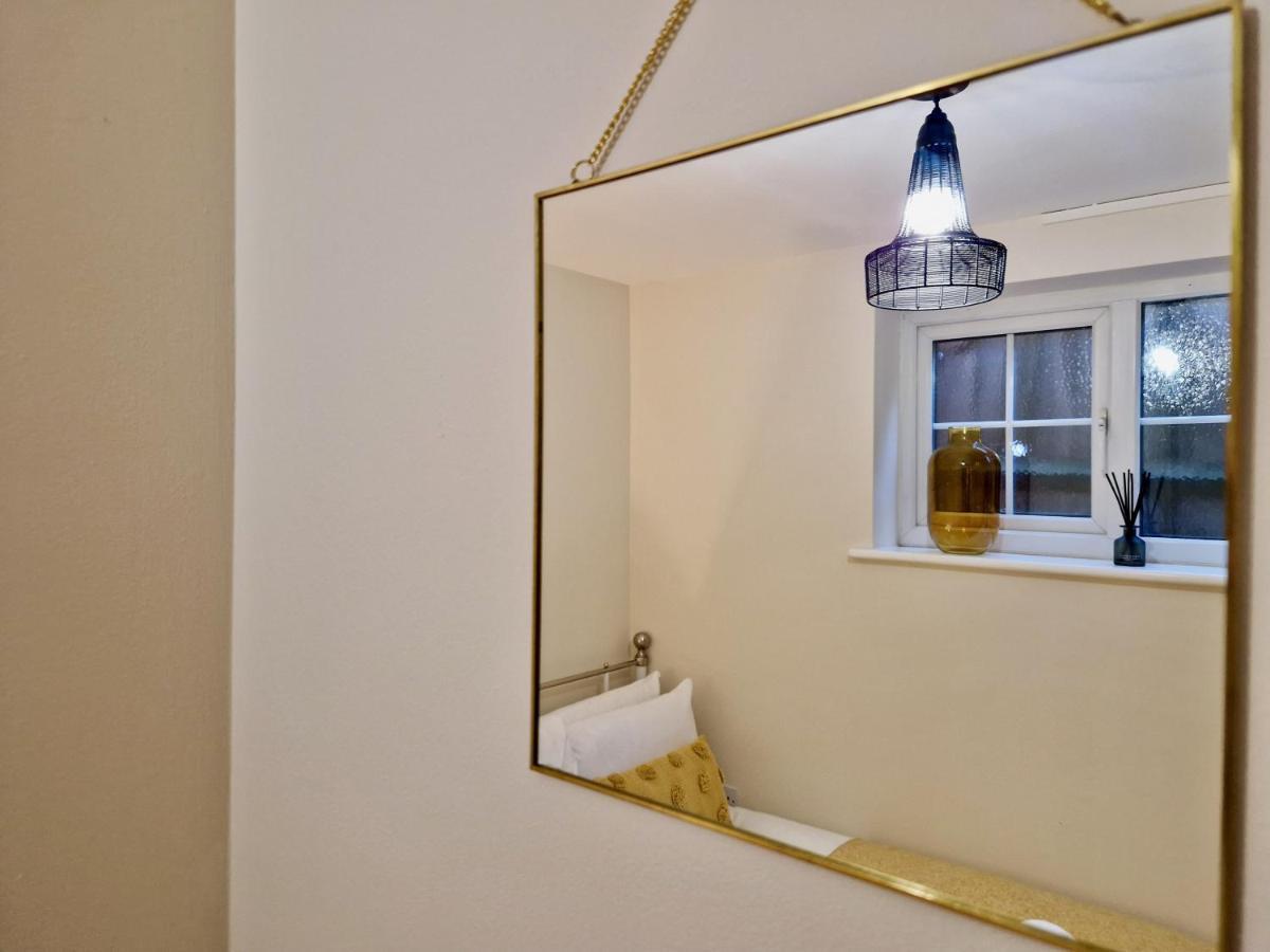 Stylish Luxury Serviced Apartment Next To City Centre With Free Parking - Contractors & Relocators Ковентрі Екстер'єр фото