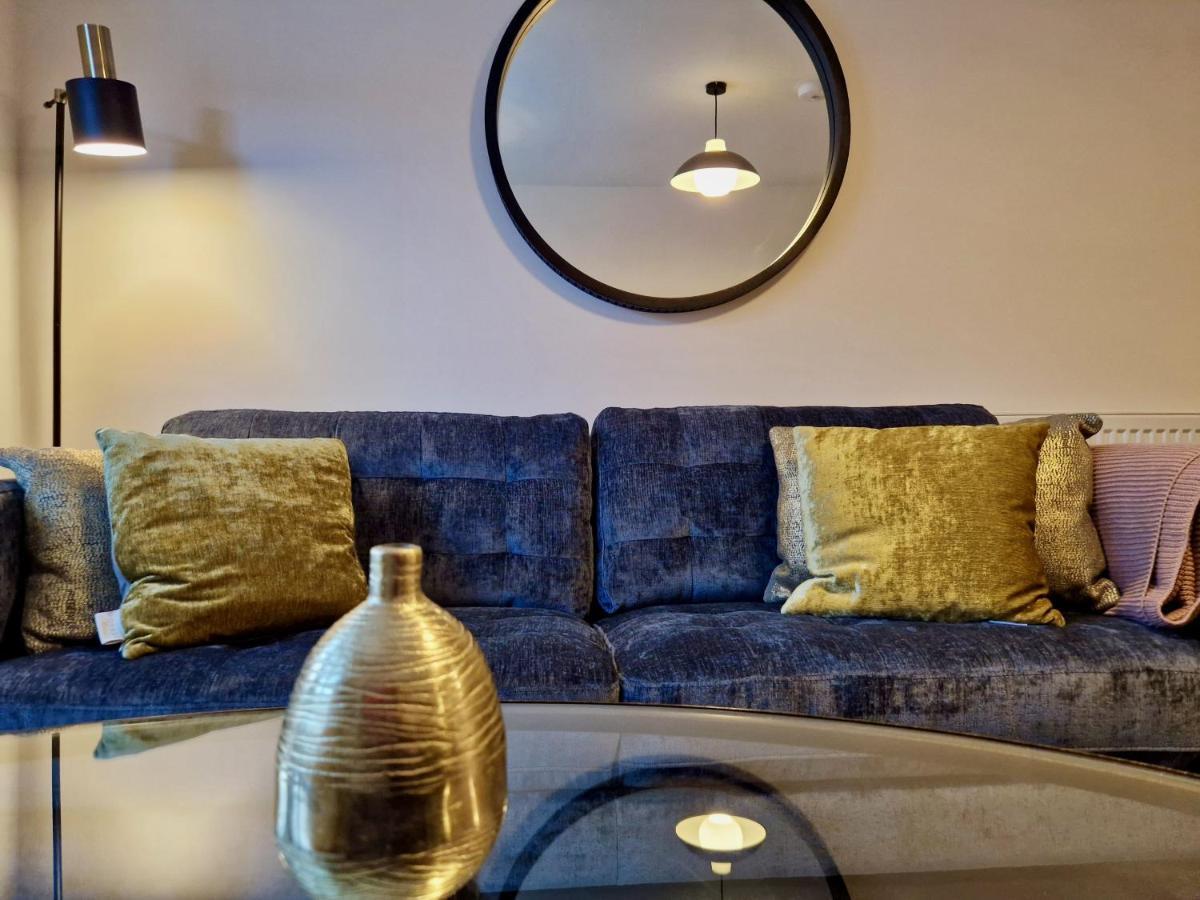 Stylish Luxury Serviced Apartment Next To City Centre With Free Parking - Contractors & Relocators Ковентрі Екстер'єр фото